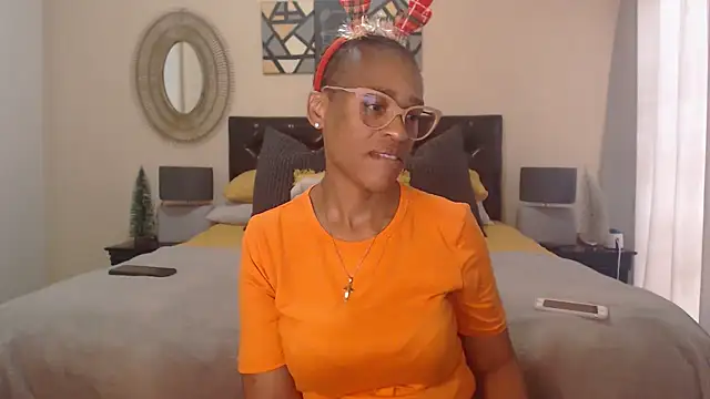 Snapshot of Creamyass22 chatting on 12/23/24, 01:13 Creamyass22 online show from 12/23/24, 01:13