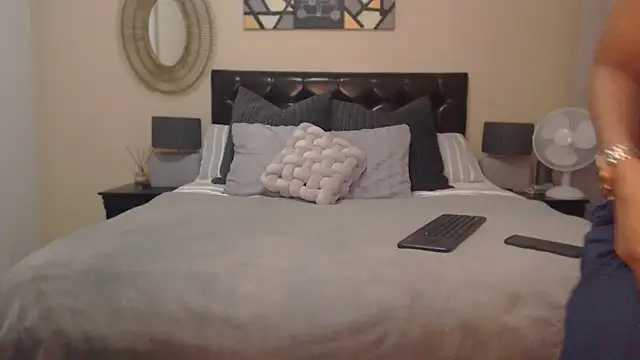 Snapshot of Creamyass22 chatting on 01/16/25, 04:07 Creamyass22 online show from 01/16/25, 04:07