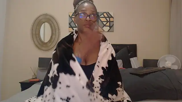 Snapshot of Creamyass22 chatting on 01/17/25, 07:27 Creamyass22 online show from 01/17/25, 07:27