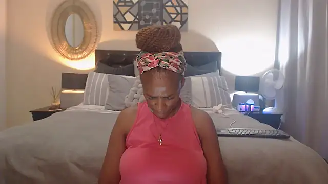 Snapshot of Creamyass22 chatting on 01/24/25, 05:32 Creamyass22 online show from 01/24/25, 05:32