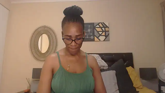 Snapshot of Creamyass22 chatting on 03/18/25, 05:42 Creamyass22 online show from 03/18/25, 05:42