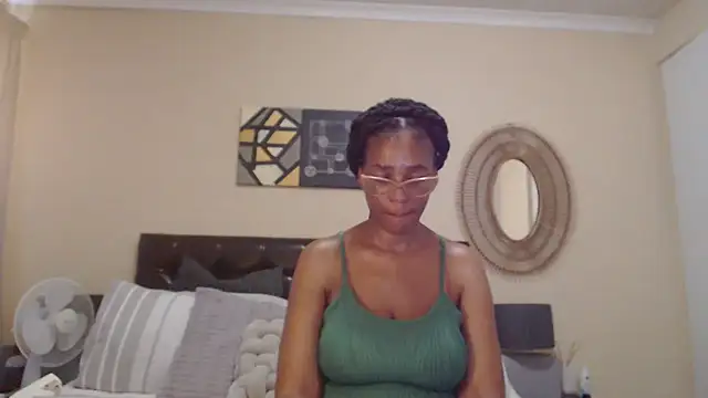 Snapshot of Creamyass22 chatting on 02/19/26, 04:03 Creamyass22 online show from 02/19/26, 04:03