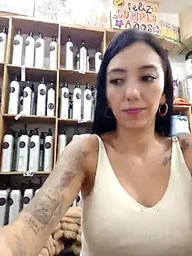 LunaZambrano online show from 03/07/25, 10:54