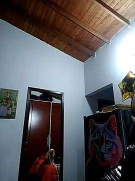 LunaZambrano online show from 10/08/25, 01:47