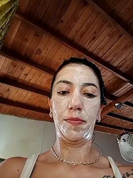 LunaZambrano online show from 10/11/25, 02:59