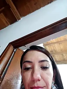 LunaZambrano online show from 12/17/25, 04:18