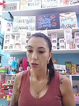 LunaZambrano online show from 06/18/26, 07:29