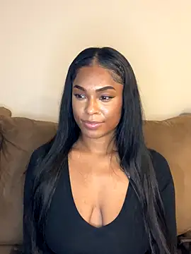 Snapshot of CandyLuxxxx chatting on 12/05/24, 01:36 CandyLuxxxx online show from 12/05/24, 01:36