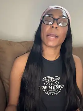 Snapshot of CandyLuxxxx chatting on 12/07/24, 09:11 CandyLuxxxx online show from 12/07/24, 09:11