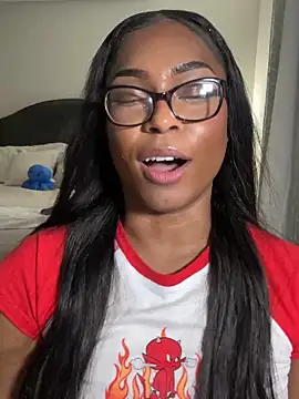 Snapshot of CandyLuxxxx chatting on 02/16/25, 08:54 CandyLuxxxx online show from 02/16/25, 08:54