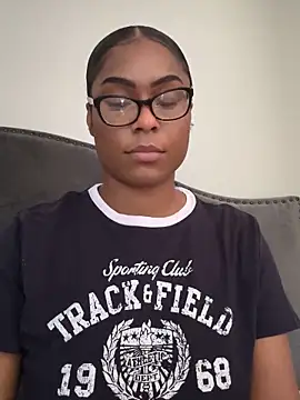 Snapshot of CandyLuxxxx chatting on 03/02/25, 07:34 CandyLuxxxx online show from 03/02/25, 07:34