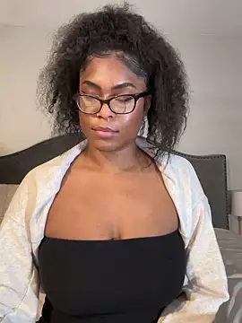 Snapshot of CandyLuxxxx chatting on 03/14/25, 02:10 CandyLuxxxx online show from 03/14/25, 02:10