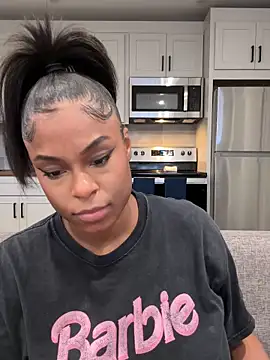 Snapshot of CandyLuxxxx chatting on 09/11/25, 03:50 CandyLuxxxx online show from 09/11/25, 03:50