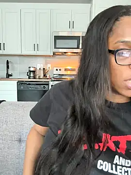 Snapshot of CandyLuxxxx chatting on 09/20/25, 08:54 CandyLuxxxx online show from 09/20/25, 08:54