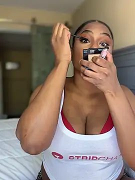 CandyLuxxxx online show from 06/18/26, 05:06