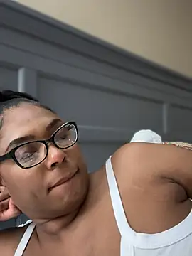 CandyLuxxxx online show from 07/05/26, 04:19