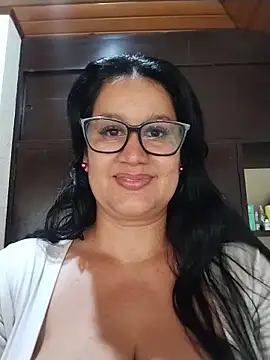 keilymadam online show from 06/17/26, 02:07