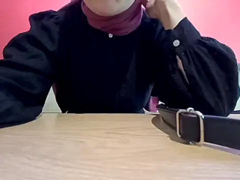 Snapshot of sutgibihatun chatting on 11/06/25, 08:04 sutgibihatun online show from 11/06/25, 08:04