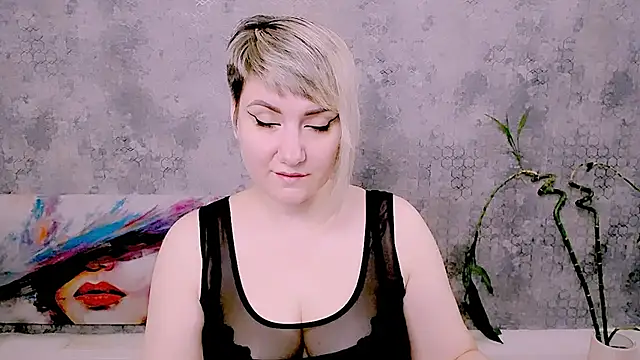 Djullia online show from 06/20/26, 05:10
