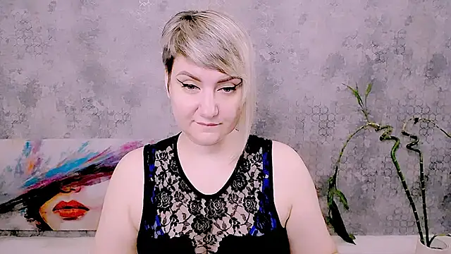 Djullia online show from 06/28/26, 05:13