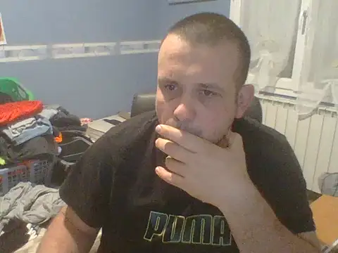 manubm03 online show from 02/04/26, 05:24