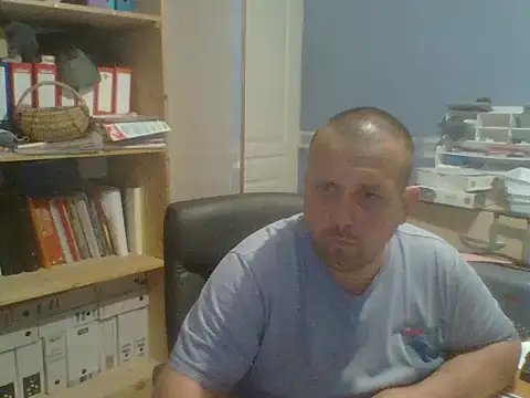 manubm03 online show from 05/27/26, 04:26