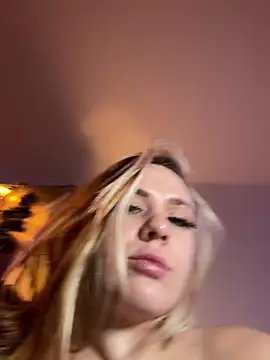 Snapshot of AnjaAmelia chatting on 12/09/24, 06:03 AnjaAmelia online show from 12/09/24, 06:03