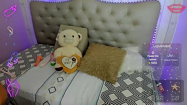 mila katts online show from 02/20/25, 07:34