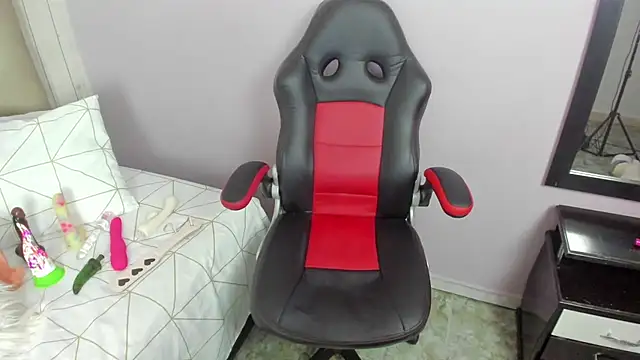 mila katts online show from 02/27/25, 04:31