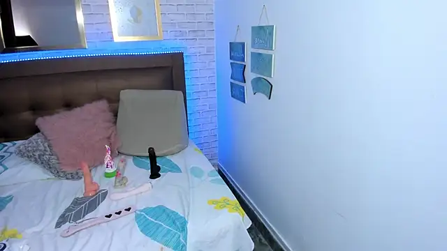 mila katts online show from 03/16/25, 03:58