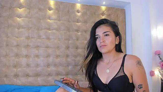 violet giraldo online show from 05/11/26, 07:55