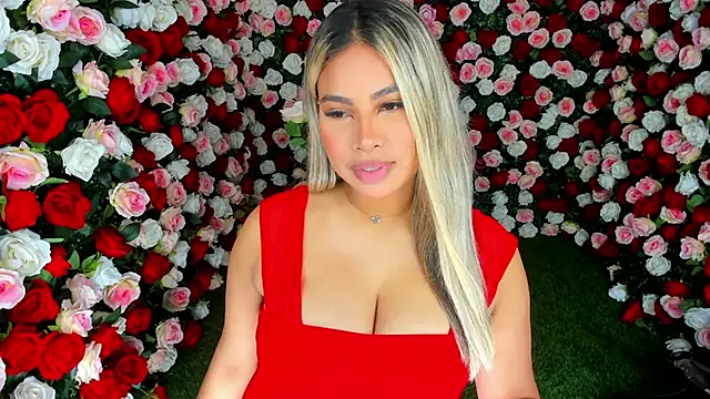 Snapshot of Carlota_peach chatting on 02/15/25, 03:31 Carlota peach online show from 02/15/25, 03:31