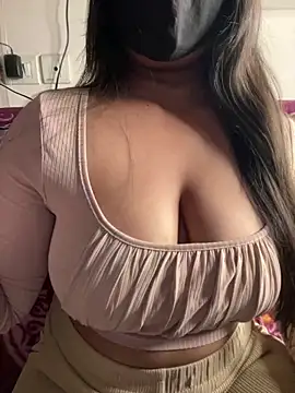 Snapshot of Janhvi_Bhabhi chatting on 03/06/26, 03:52 Janhvi Bhabhi online show from 03/06/26, 03:52