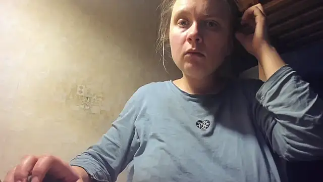 Snapshot of FrumCake chatting on 12/29/24, 01:02 FrumCake online show from 12/29/24, 01:02