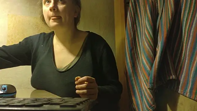 Snapshot of FrumCake chatting on 01/19/26, 03:32 FrumCake online show from 01/19/26, 03:32