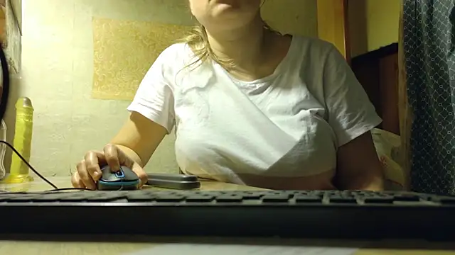 Snapshot of FrumCake chatting on 03/23/26, 11:09 FrumCake online show from 03/23/26, 11:09