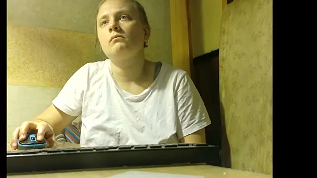 Snapshot of FrumCake chatting on 03/26/26, 04:34 FrumCake online show from 03/26/26, 04:34