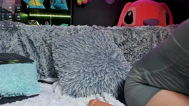 Snapshot of Katiehill_1 chatting on 03/22/25, 07:42 Katiehill 1 online show from 03/22/25, 07:42