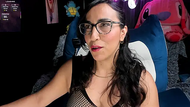 Snapshot of Katiehill_1 chatting on 11/24/25, 10:53 Katiehill 1 online show from 11/24/25, 10:53