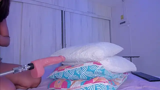 mia hank online show from 01/20/25, 02:36