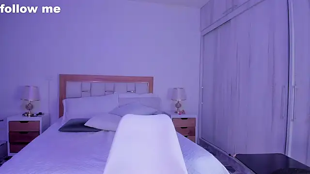 mia hank online show from 02/19/25, 11:38