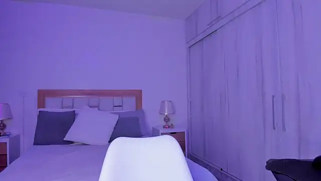 mia hank online show from 03/13/25, 11:51