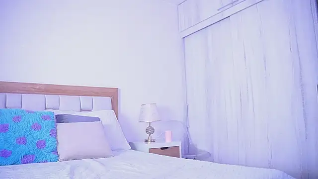 mia hank online show from 11/26/25, 11:44