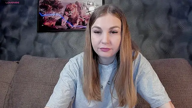 Snapshot of CassieMils chatting on 02/12/25, 08:16 CassieMils online show from 02/12/25, 08:16