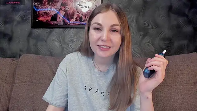 Snapshot of CassieMils chatting on 02/17/25, 05:53 CassieMils online show from 02/17/25, 05:53