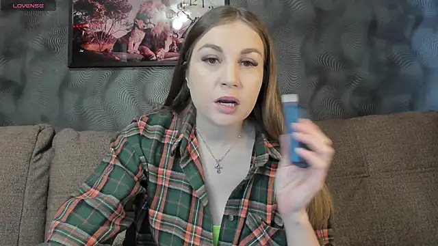 Snapshot of CassieMils chatting on 03/01/25, 07:41 CassieMils online show from 03/01/25, 07:41