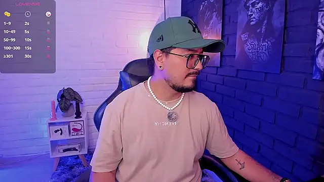 DaviidEvans  online show from 06/13/26, 03:43