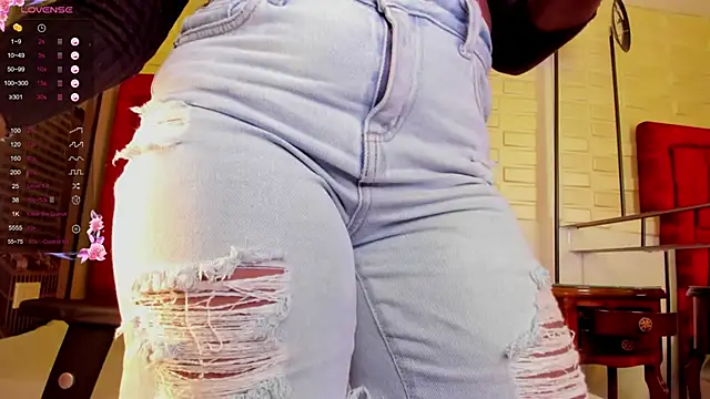 Tayra Siny online show from 10/10/25, 04:55