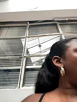 Tayra Siny online show from 10/12/25, 08:30