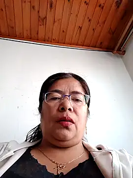 Snapshot of __valentina18 chatting on 12/11/24, 01:06   valentina18 online show from 12/11/24, 01:06